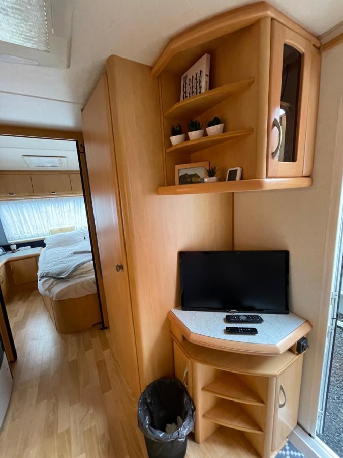 Cozy Caravan เวสมาร์นายาร์ ภายนอก รูปภาพ